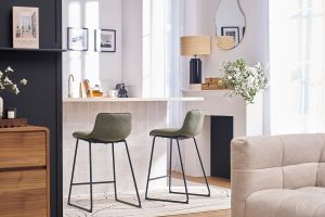Tabourets de bar en tissu vert kaki et métal H65 cm (lot de 2) BOOST
