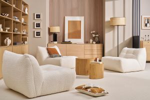 Fauteuil lounge en tissu bouclette blanc cassé BUMPY