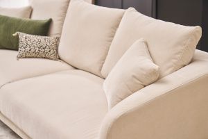 Canapé design 3 places en tissu effet velours beige et métal noir JERRY