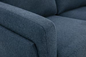 Divano design 2 posti in tessuto effetto velluto testurizzato blu scuro e metallo nero MOSCO