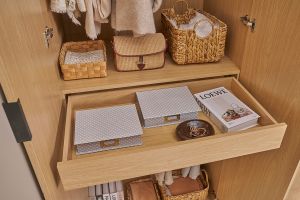 Armoire dressing avec 2 penderies finition bois chêne L90 cm GARENCE