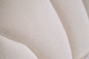 Lit 2 places 160x200 en tissu effet laine bouclée ARIELLE