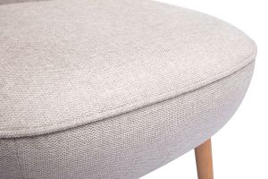 Fauteuil scandinave en tissu effet velours texturé beige et bois clair AMANITA