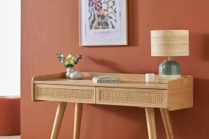 Lampe à poser verte en céramique et abat-jour en rabane H35 cm PIEGA
