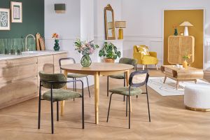 Chaises design en tissu effet velours texturé vert kaki, métal noir et cannage rotin (lot de 2) MIRANDA