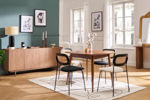 Designstühle aus beigem Textur-Veloursstoff, schwarzem Metall und Rattan-Geflecht (2er-Set) MIRANDA