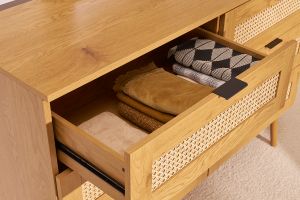 Commode finition bois clair, cannage en rotin et métal noir 6 tiroirs L120 cm MANILLE
