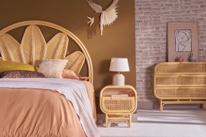 Comodino con cassetto in rattan LUWAK