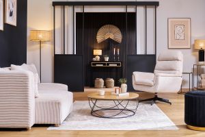Fauteuil pivotant en tissu chenille beige et métal noir JONAH