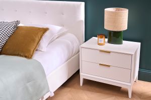 Table de chevet blanche mat et métal doré avec rangements GIANA