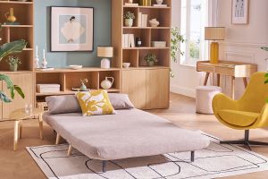 Chauffeuse 2 places convertible en tissu effet velours texturé terracotta et bois clair AMIKO