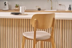 Barhocker helles Holz und beiger Stoff H65 cm (2er-Set) LUCIA