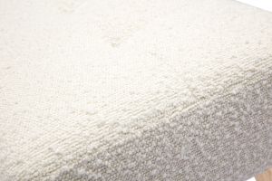 Banc scandinave capitonné en tissu effet laine bouclée blanc et bois clair L96 cm GUESTA