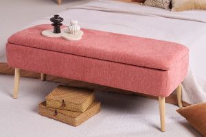 Banc coffre en tissu effet velours texturé terracotta et bois clair massif L120 cm LARS