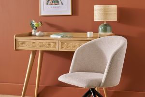 Chaise design pivotante 360° en tissu effet velours texturé beige et métal noir VANITY