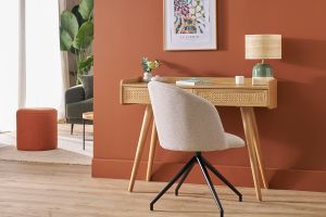 Chaise design pivotante 360° en tissu effet velours texturé beige et métal noir VANITY