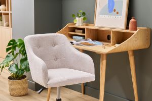 Chaise de bureau capitonnée à roulettes en tissu effet velours texturé beige et métal noir BALTIK
