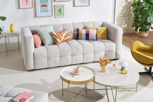 Canapé design 3 places en tissu effet velours texturé beige CORTO