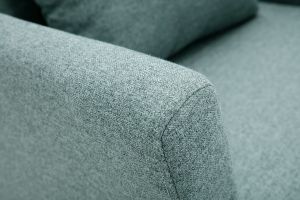 Fauteuil scandinave déhoussable en tissu vert de gris et bois clair OSLO