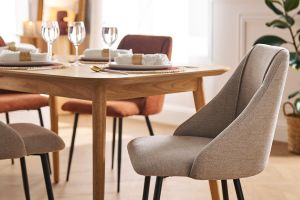 Chaises en tissu effet velours texturé beige et métal noir (lot de 2) HIGGINS