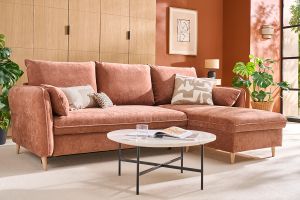 Canapé d'angle convertible réversible avec coffre 3-4 places en tissu effet velours terre brûlée et bois clair DRISS