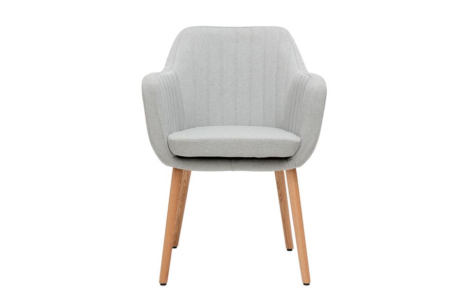 Sillón escandinavo gris claro y patas roble ALEYNA